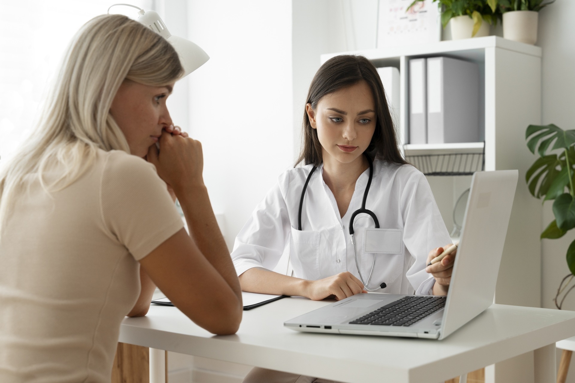 Consultație de cardiologie în cabinetul din Bacău